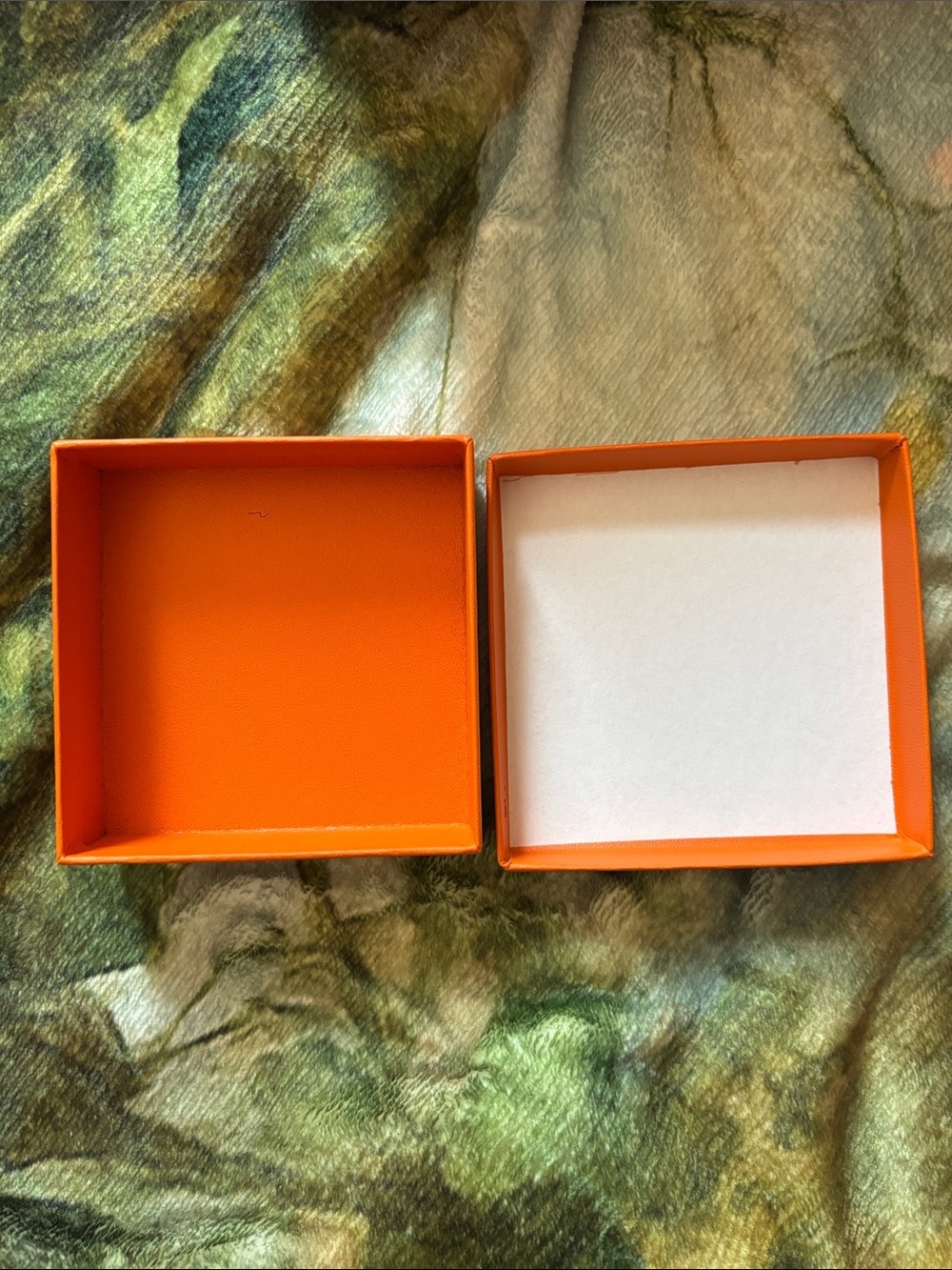 Empty Hermes Box with Original Printed Enamel Jewellery Booklet - Picture 2 of 4